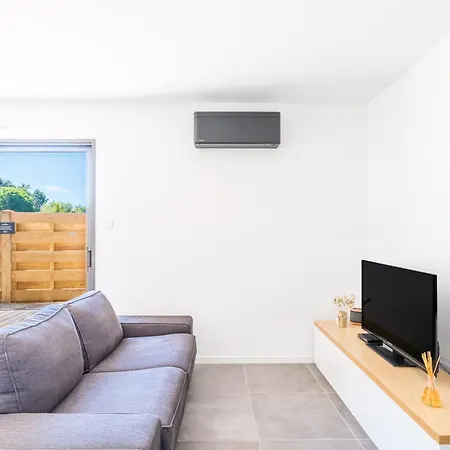 Maisonnette De Charme Au Calme Apartment *